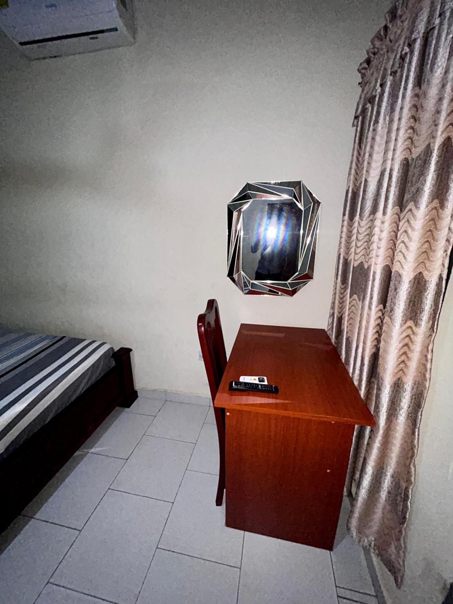 Jessie Hotel Adenta Oda fotoğraf